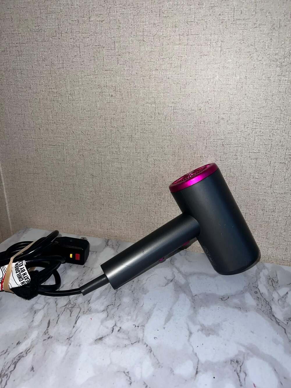 SIYOO HDR-06 Ionic Hair Dryer Black and Fuchsia